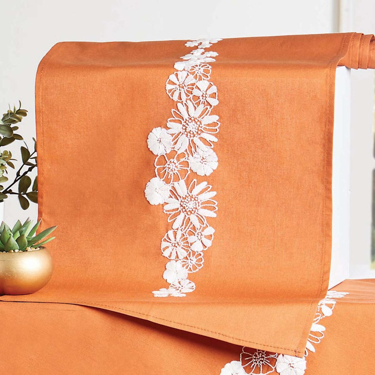 Nob Hill White Flowers Table Runner Stamped Embroidery Kit